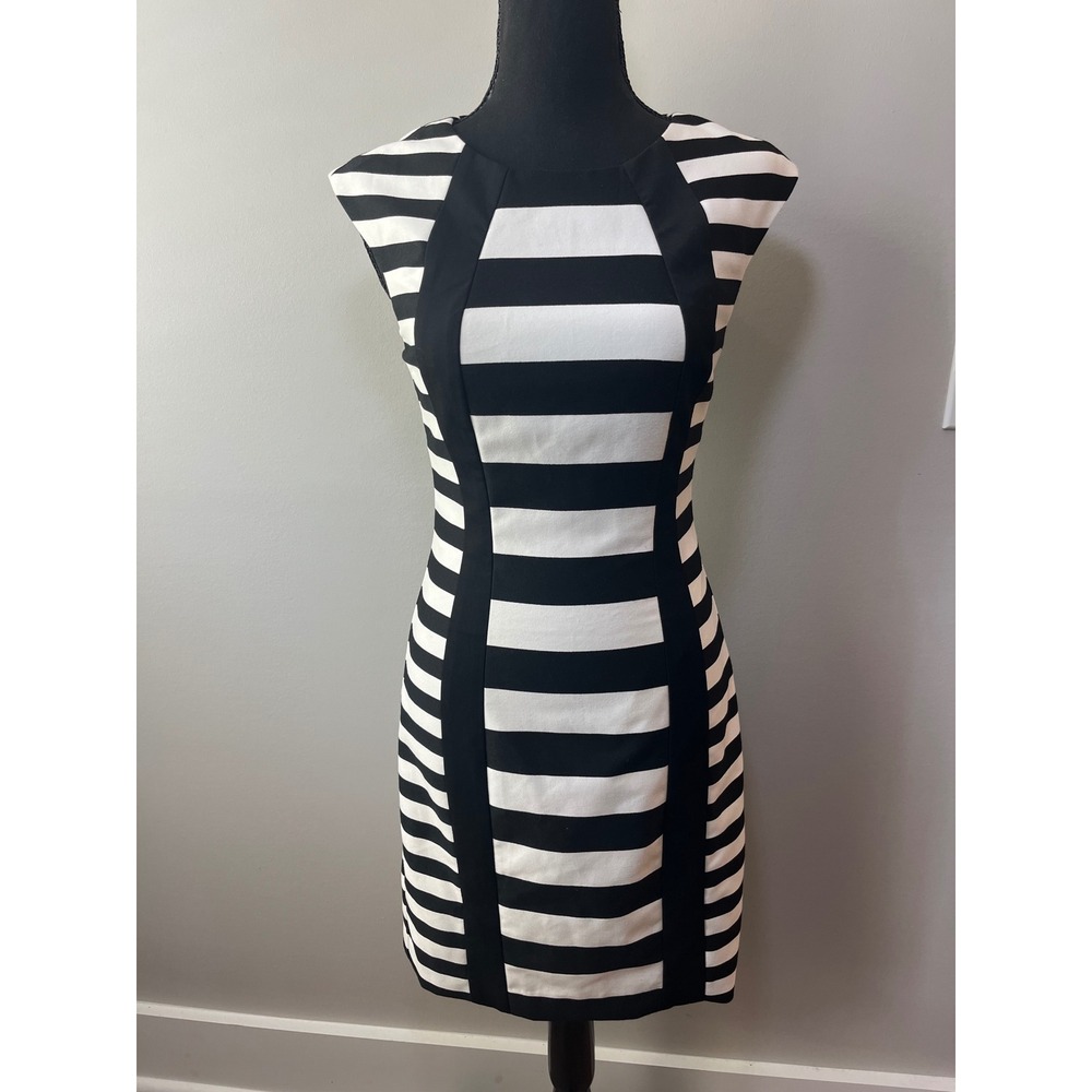 Trina Turk Black White Striped Cap Sleeve Sheath Dress Sz 2 NWT Elegant Classic